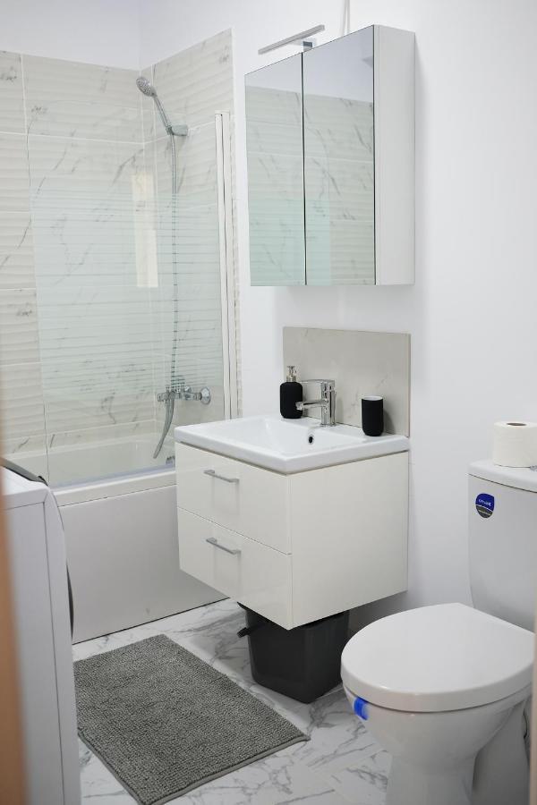 Appartement White Flat à Bucarest Extérieur photo
